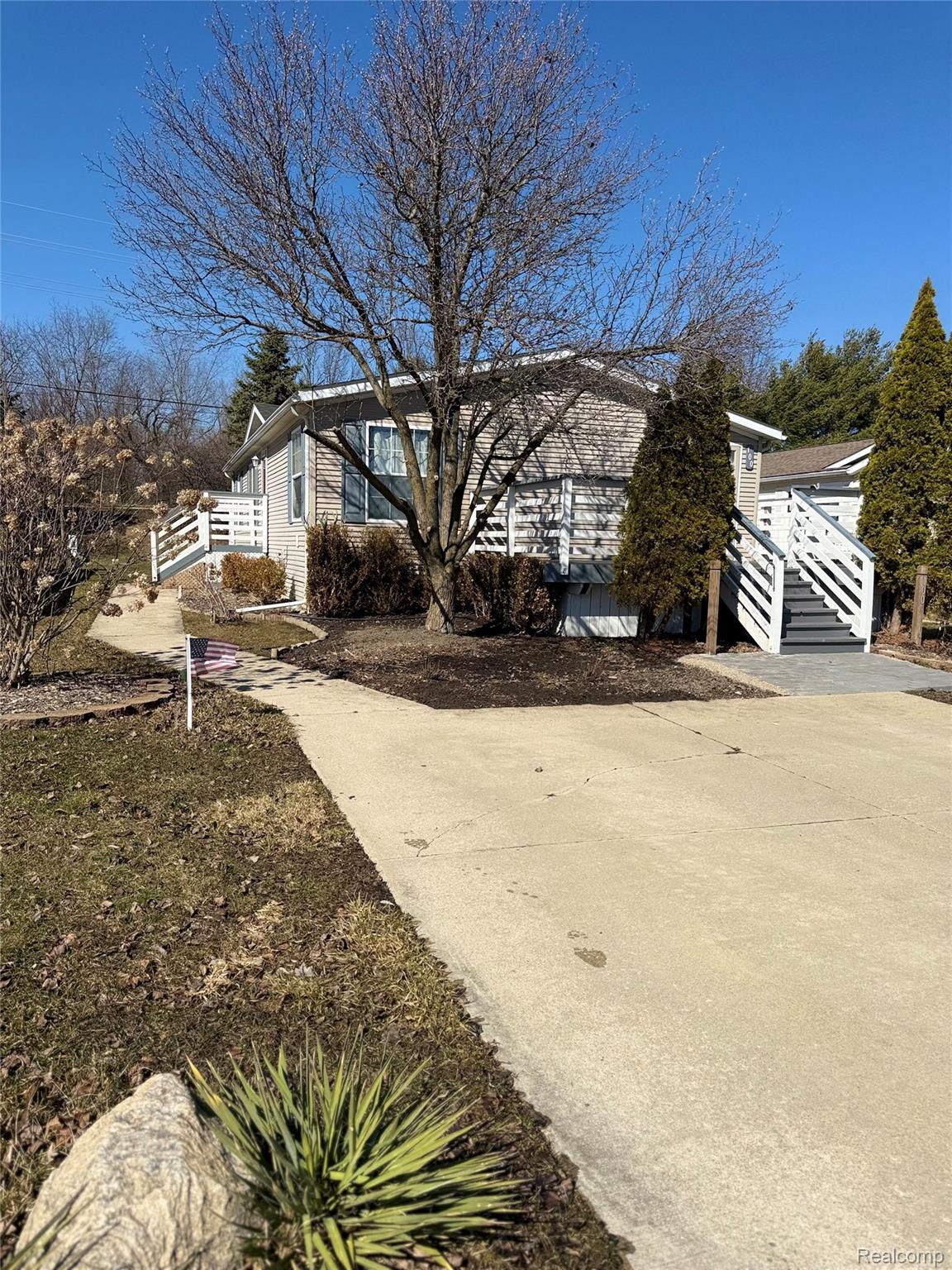 100 Riverview Circle