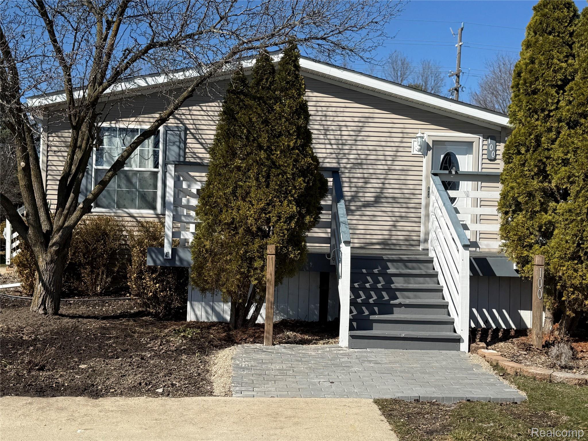 100 Riverview Circle