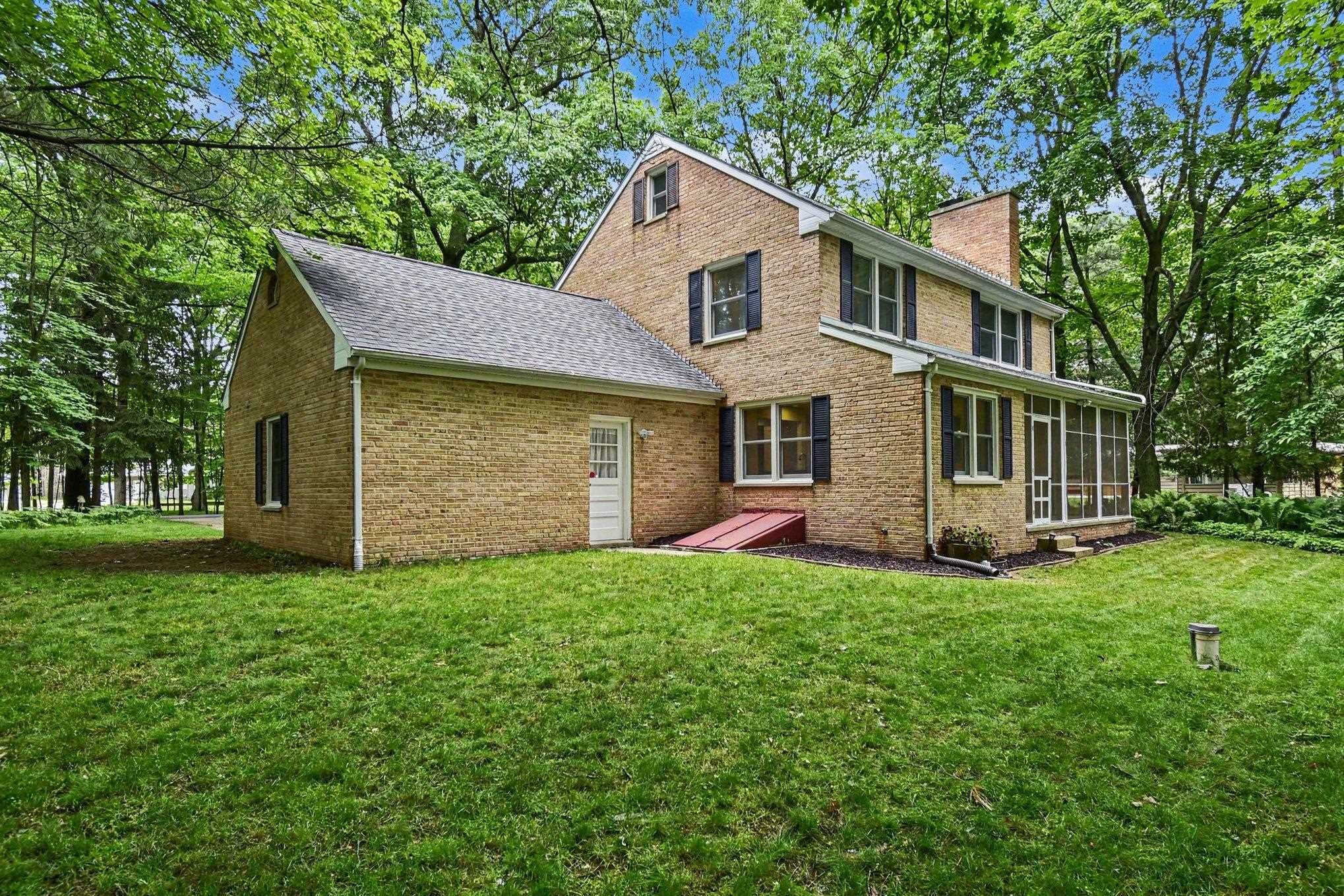 465 Hiawatha Drive