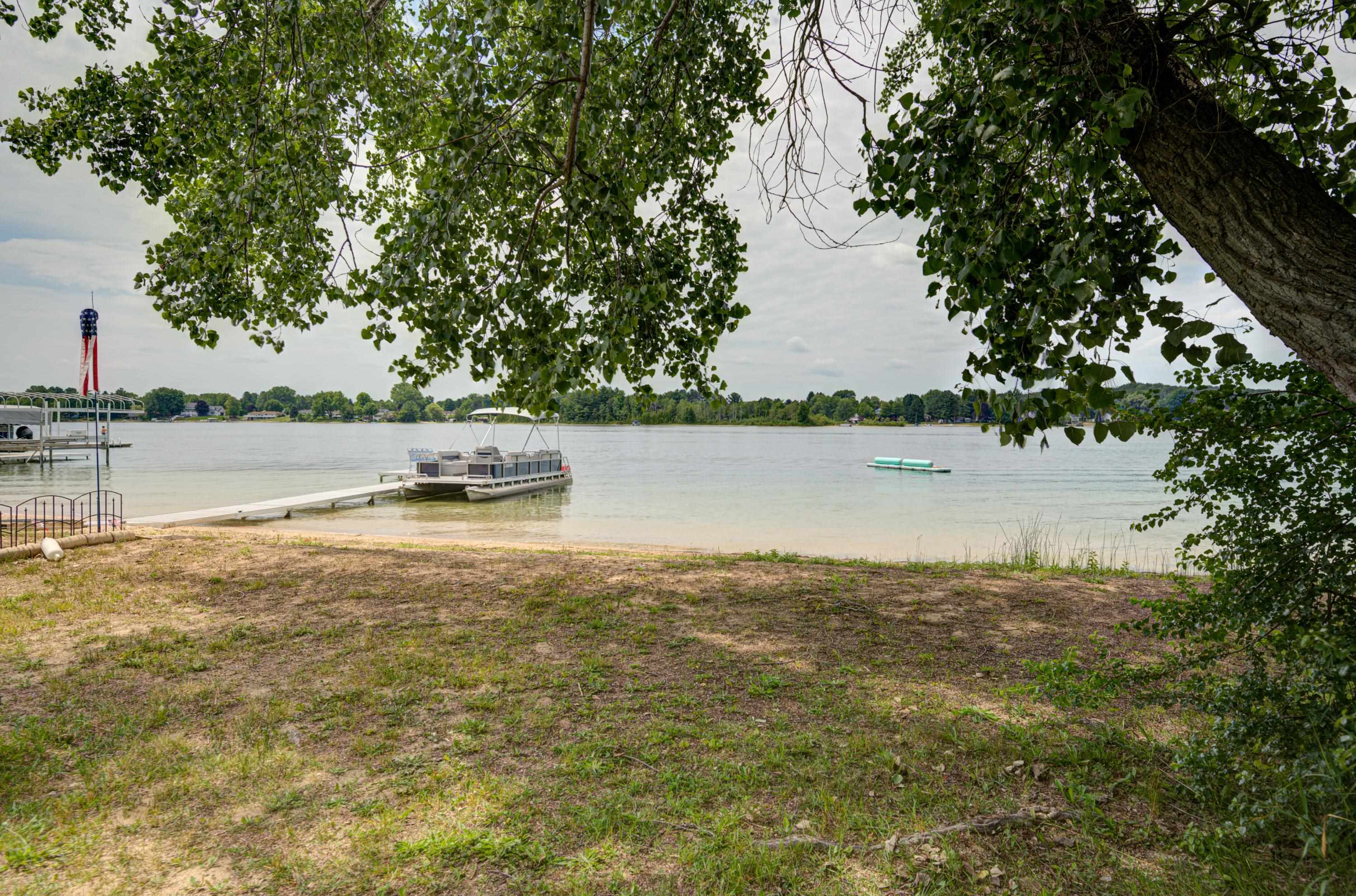 1390 Lake Drive