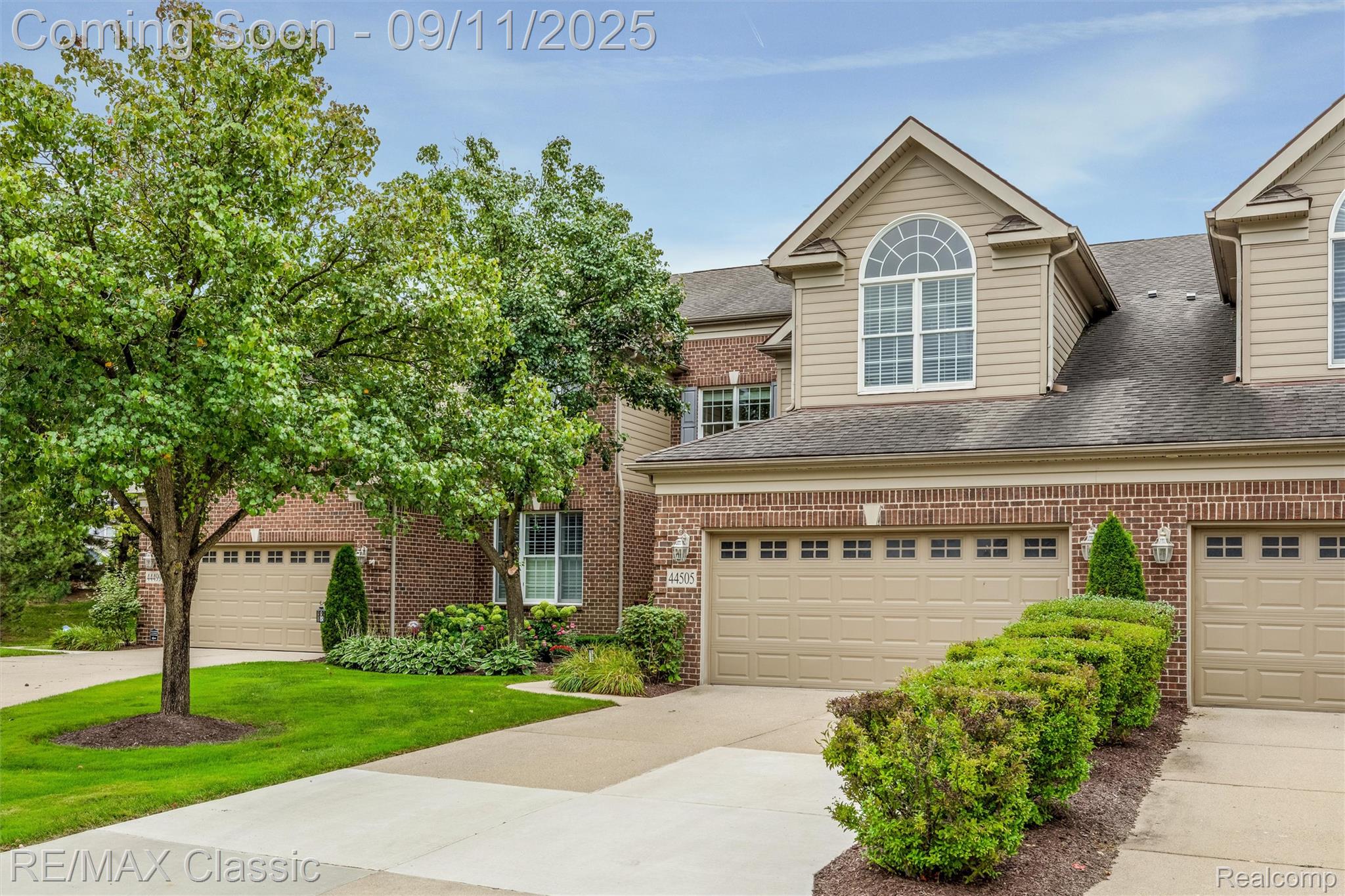 44505 Broadmoor Boulevard