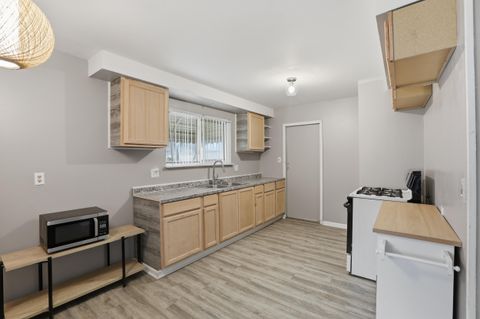 Tiny photo for 16565 Woodbine Street, Detroit City, MI 48219 (MLS # 81026009552)