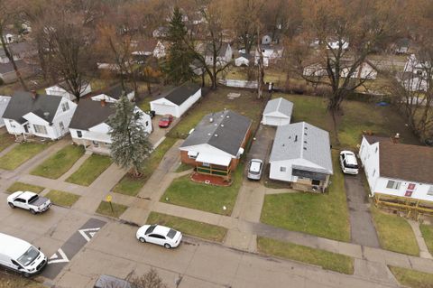 Tiny photo for 16565 Woodbine Street, Detroit City, MI 48219 (MLS # 81026009552)