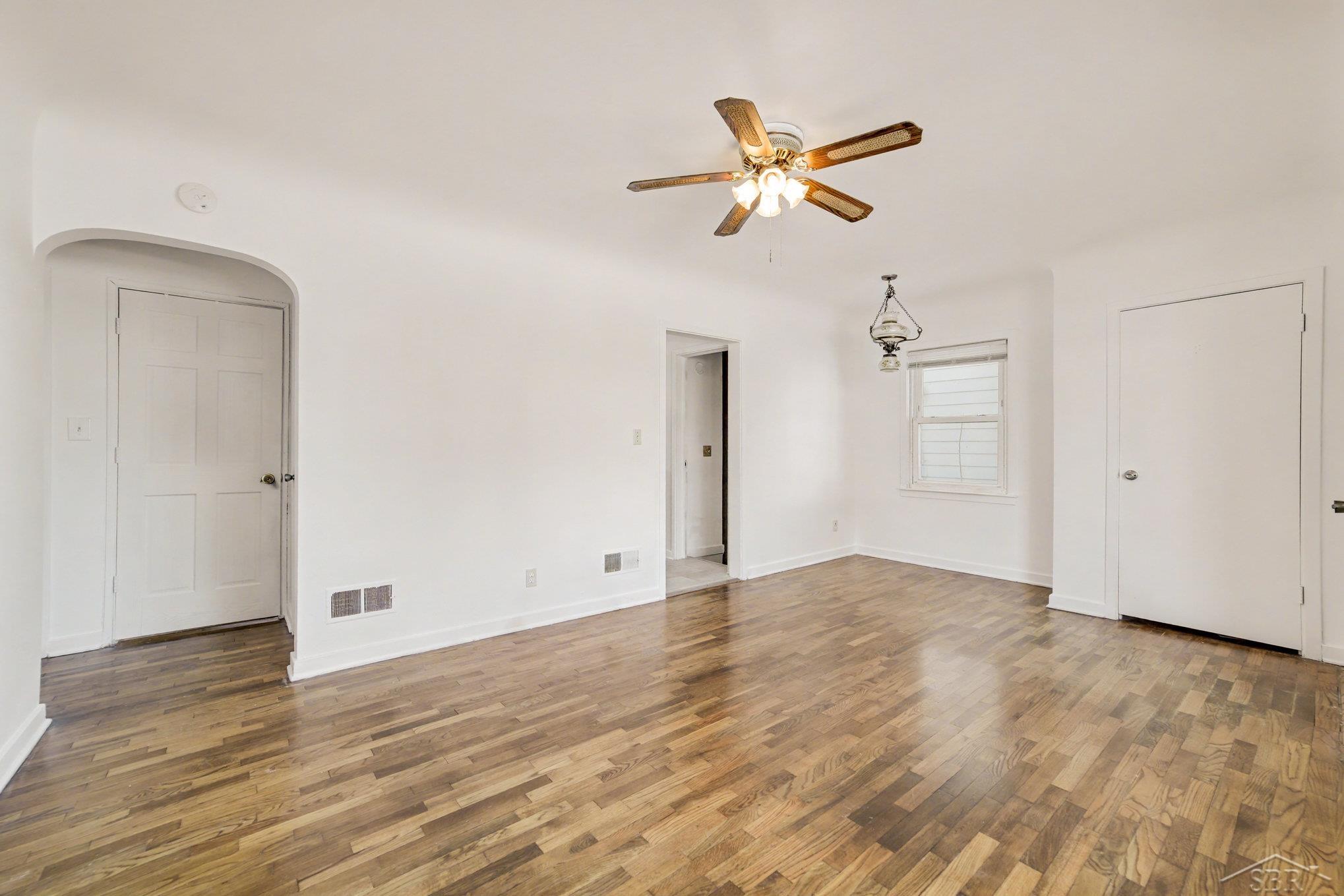 Saginaw, Michigan 48602, United States, 2 Bedrooms Bedrooms, ,1 BathroomBathrooms,Residential,Active,251572