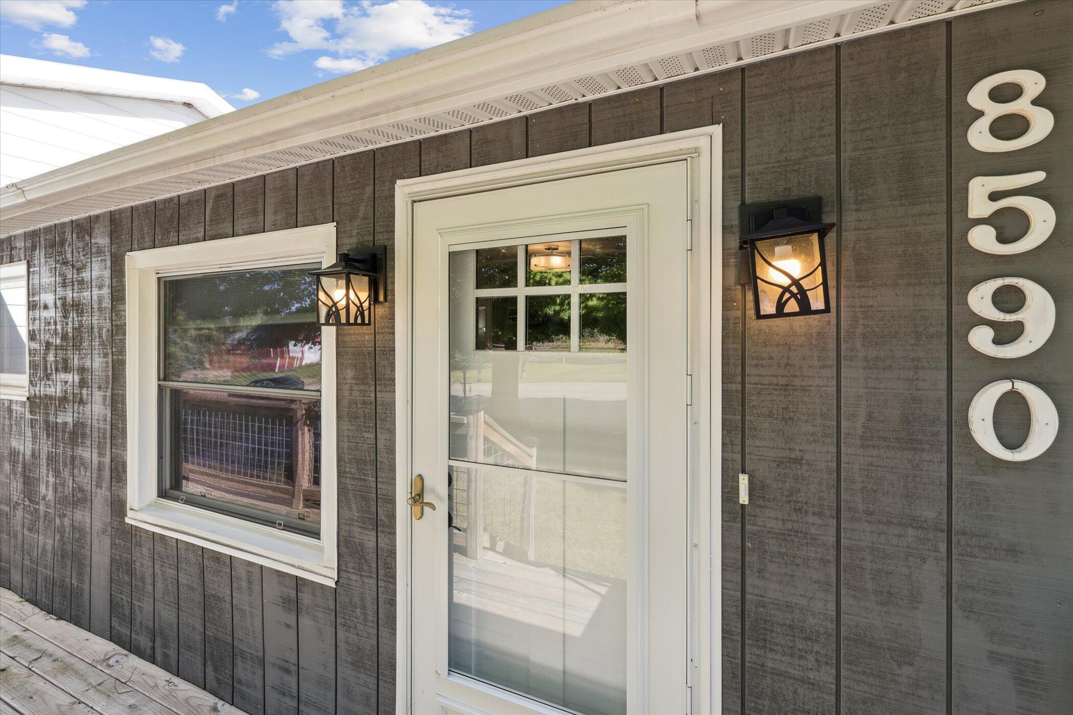 8590 Greenfield Highway