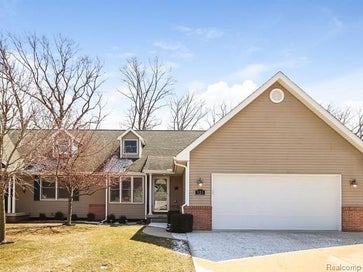 325 Woodhaven Place Manchester Township MI 48158