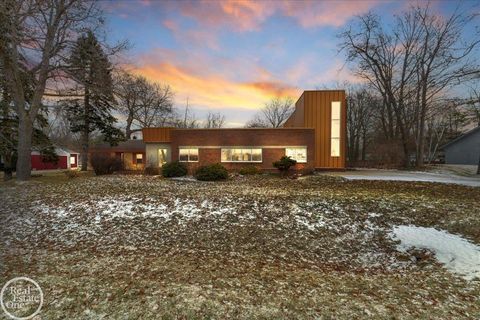 4950 24th Avenue Fort Gratiot Charter Township MI 48059