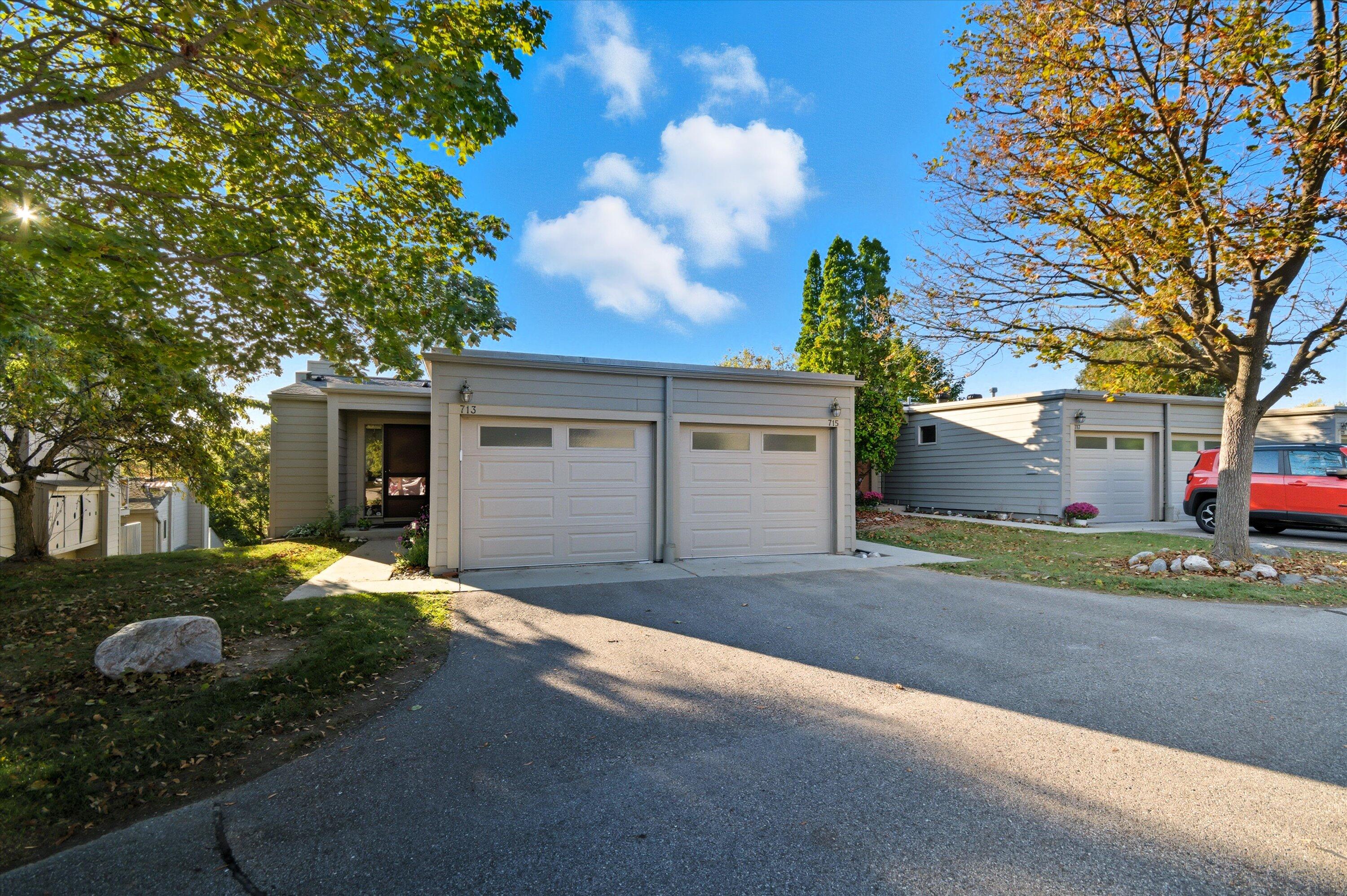 715 Skynob Drive