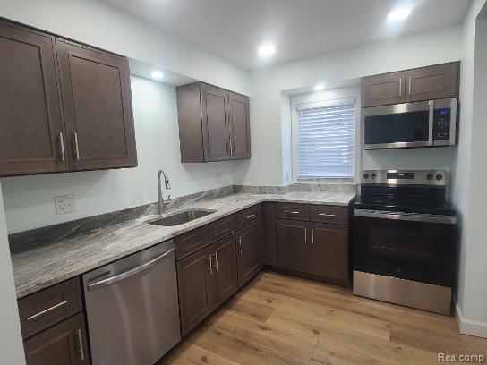 405 W Russell Road