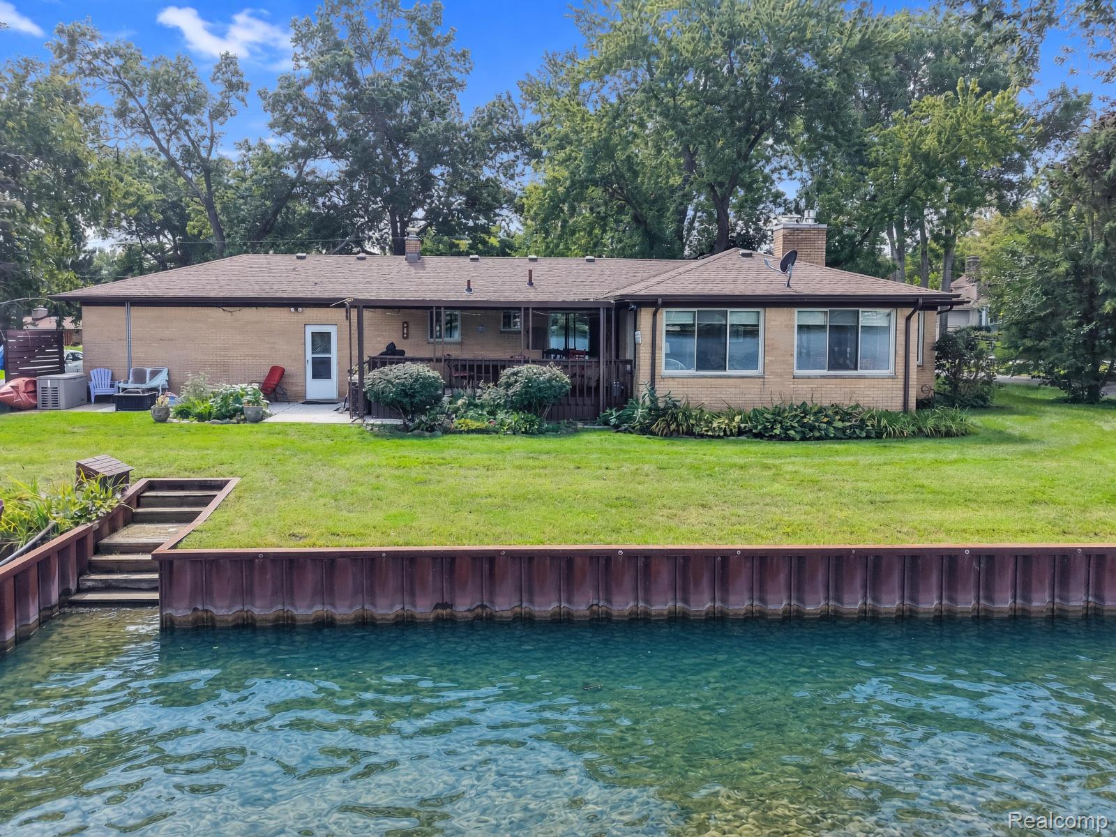 7139 Capri Drive