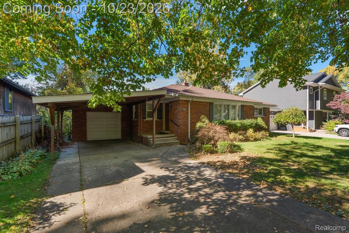 1915 Beech Lane Drive