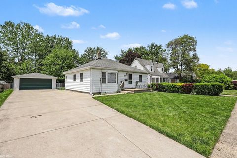 24261 Eleanor Avenue Warren City MI 48089
