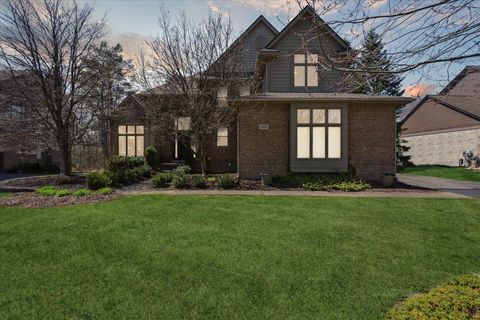 6808 OAKHURST RIDGE Road Independence Charter Township MI 48348