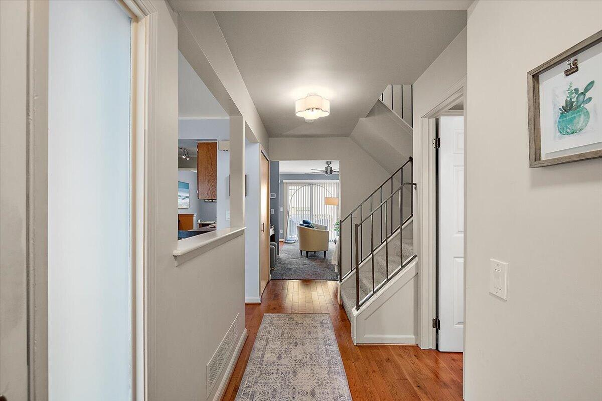 1220 Charleston Court