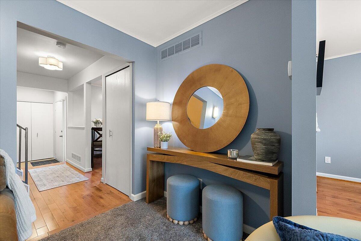 1220 Charleston Court