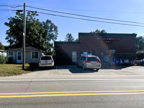 1215 W Oakley Park Road Commerce Charter Township MI 48390