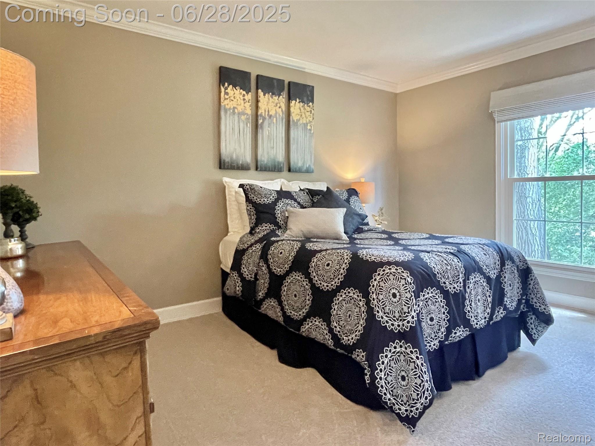 Rochester Hills City, Michigan 48306, United States, 3 Bedrooms Bedrooms, ,3 BathroomsBathrooms,Residential,Pending,160118