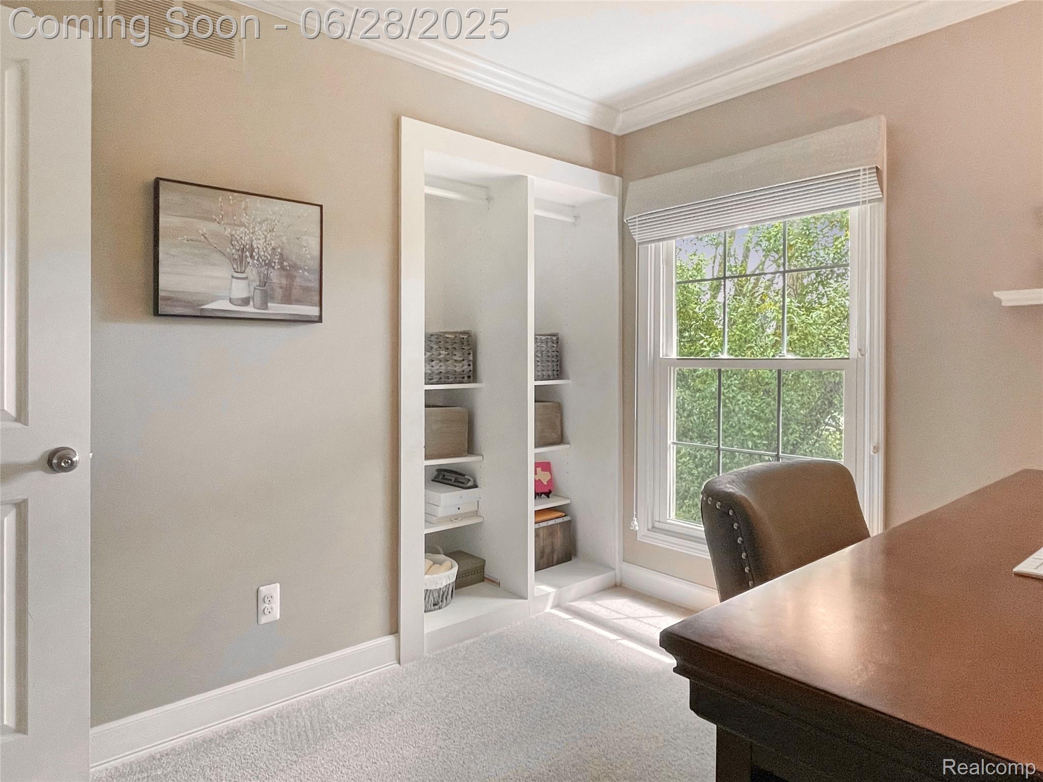 Rochester Hills City, Michigan 48306, United States, 3 Bedrooms Bedrooms, ,3 BathroomsBathrooms,Residential,Pending,160118