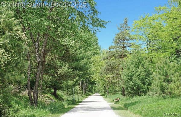 Rochester Hills City, Michigan 48306, United States, 3 Bedrooms Bedrooms, ,3 BathroomsBathrooms,Residential,Pending,160118