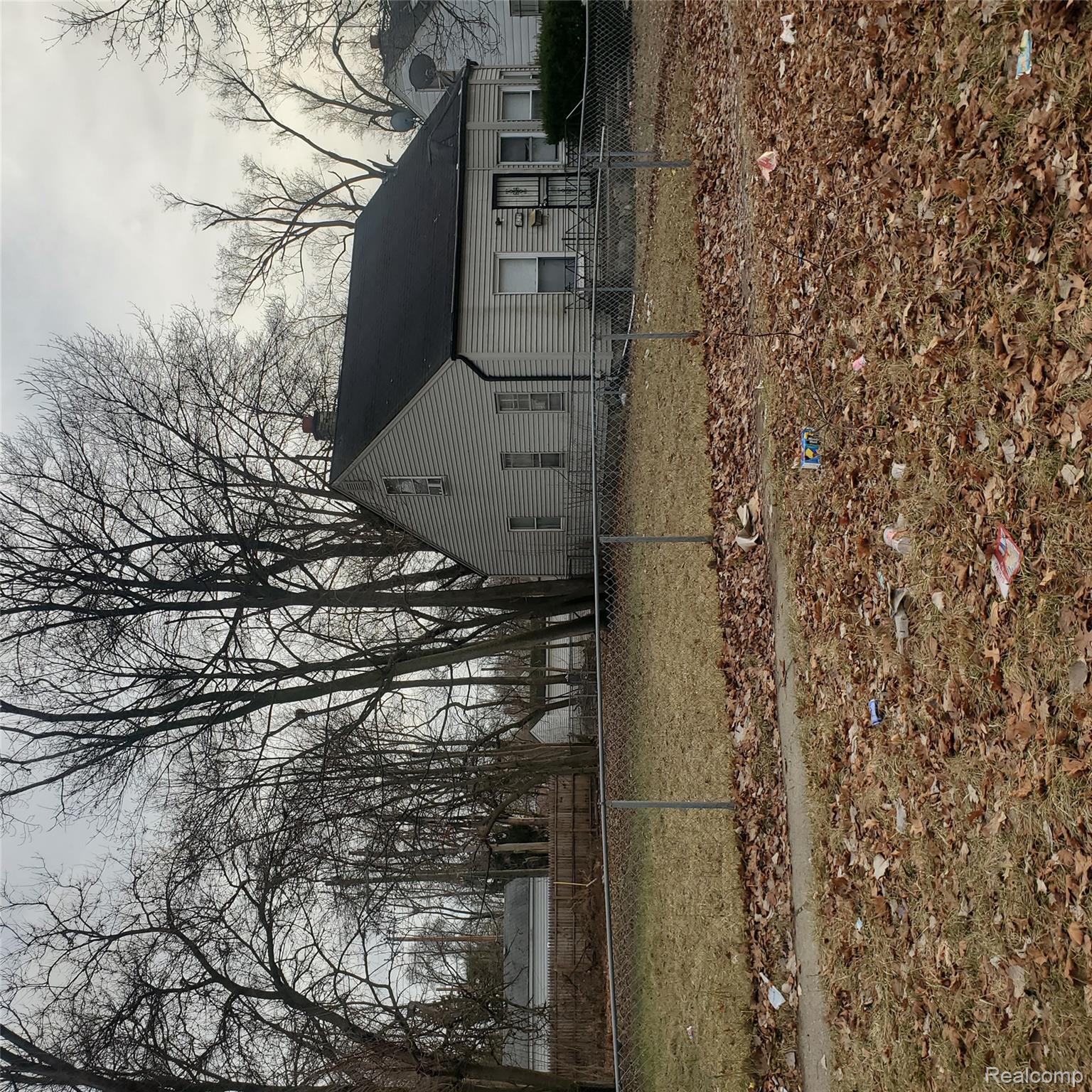 18231 PEMBROKE Avenue