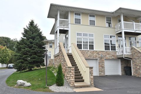 810 Catalina Cove Luna Pier City MI 48157