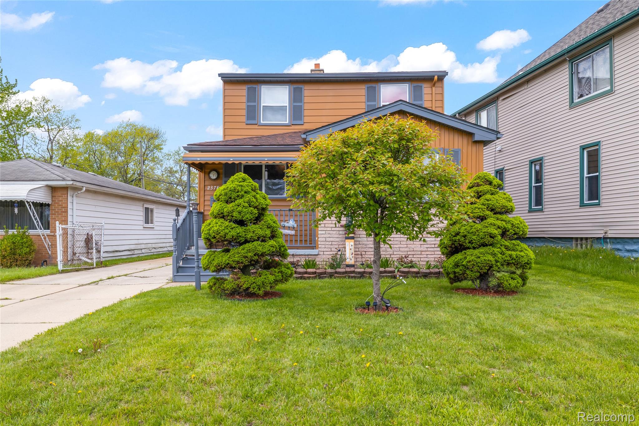 2378 River Drive