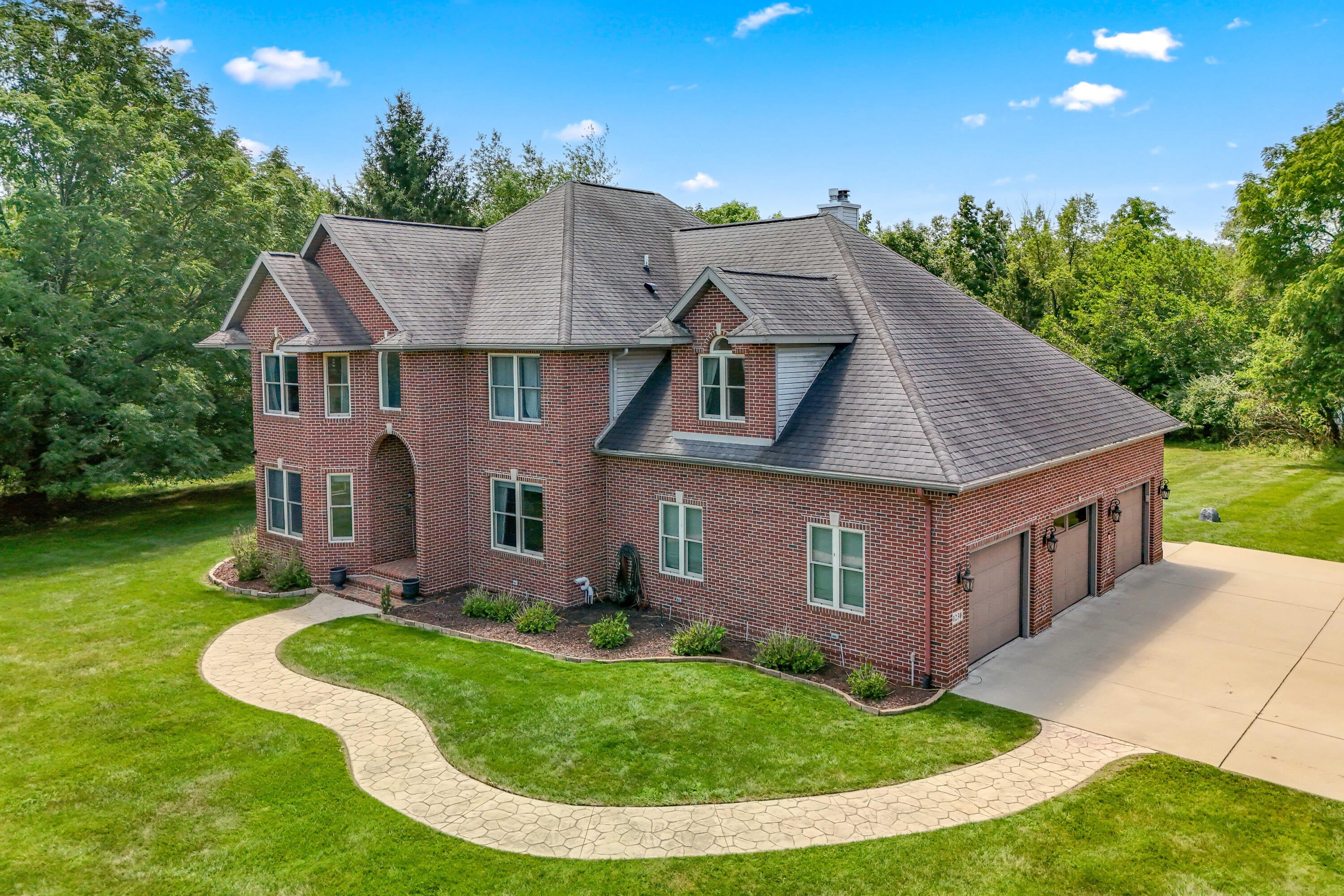 1230 Meadow Lane