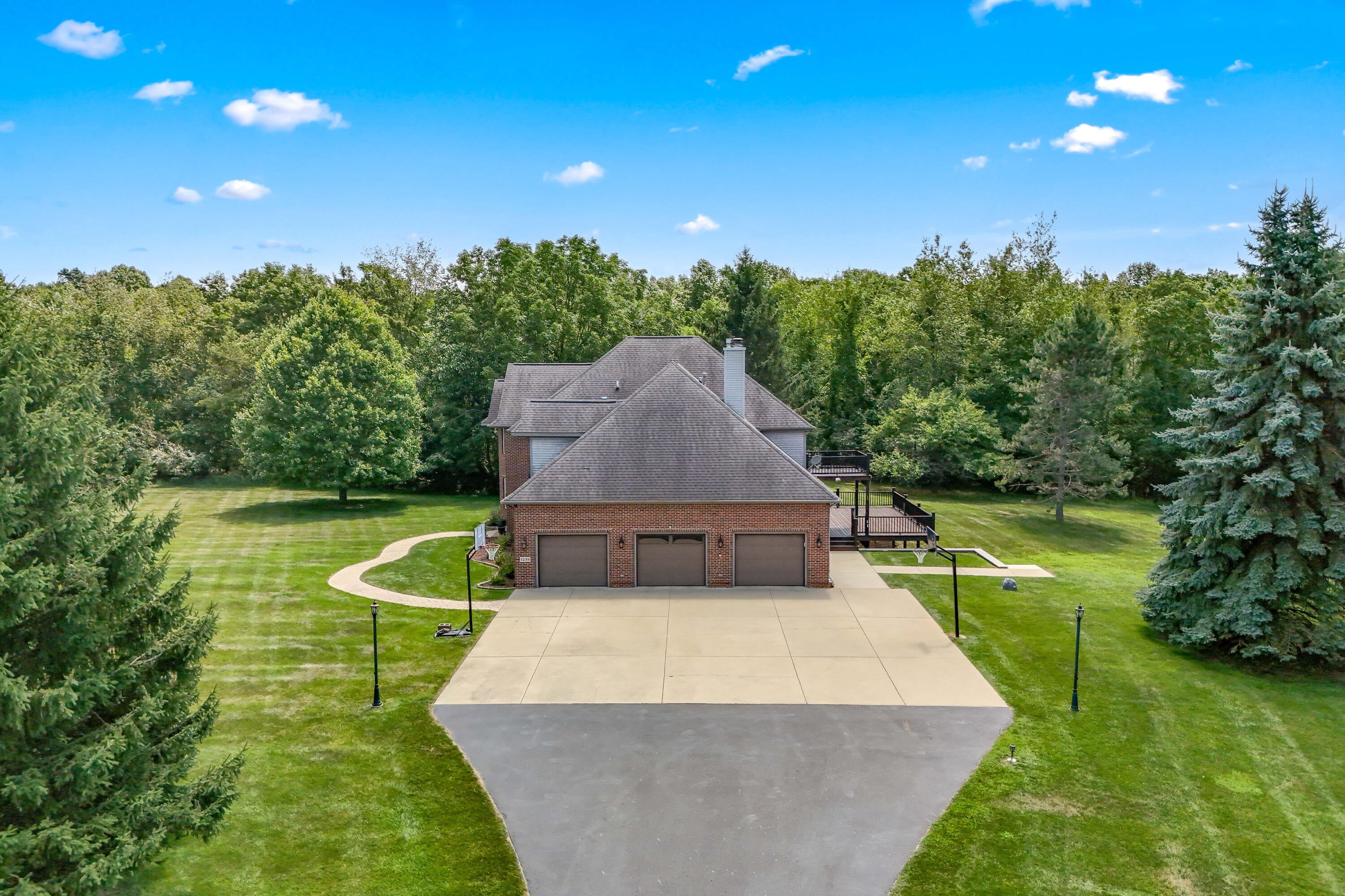 1230 Meadow Lane