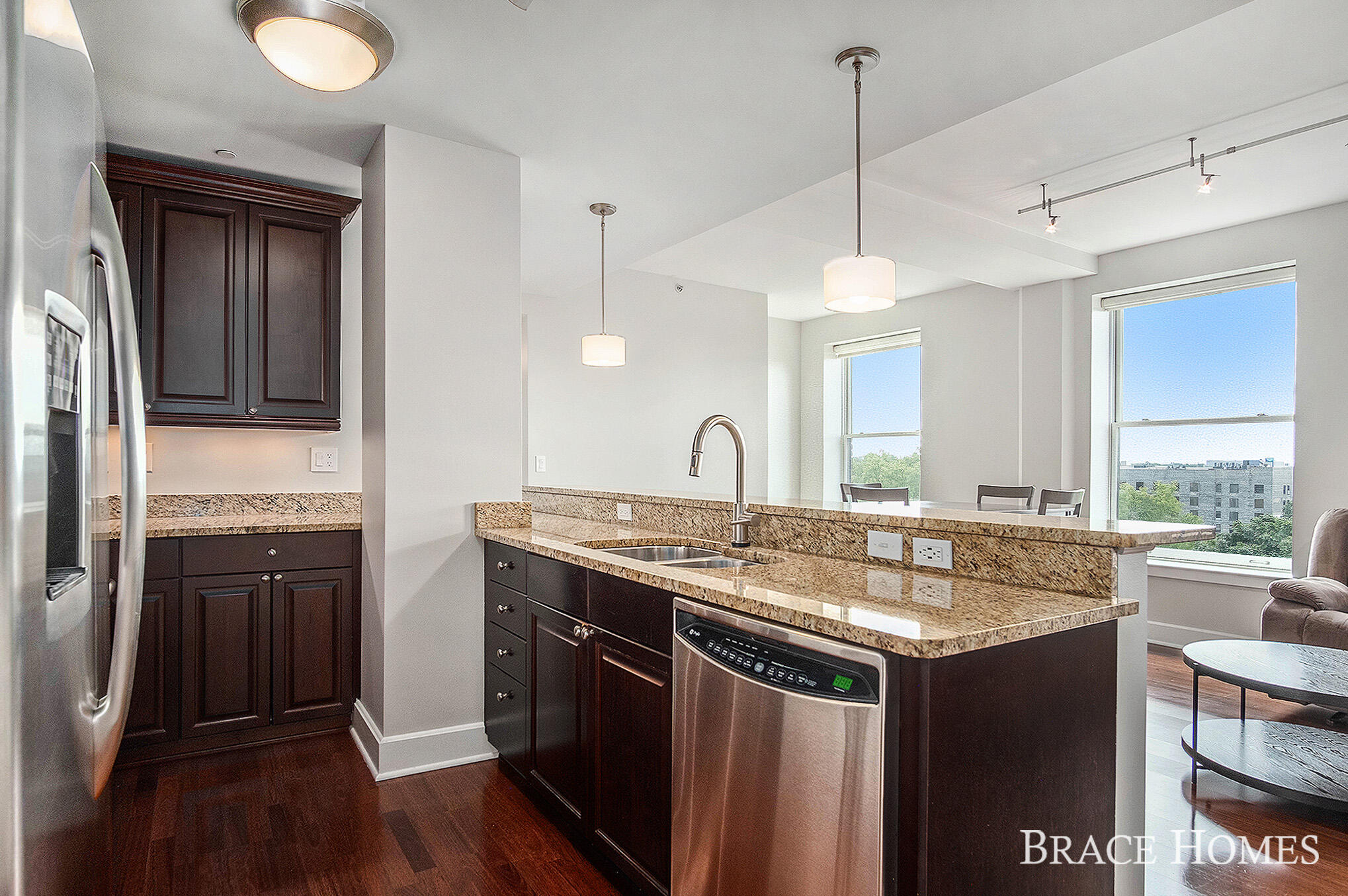 27 Library Street NE #702