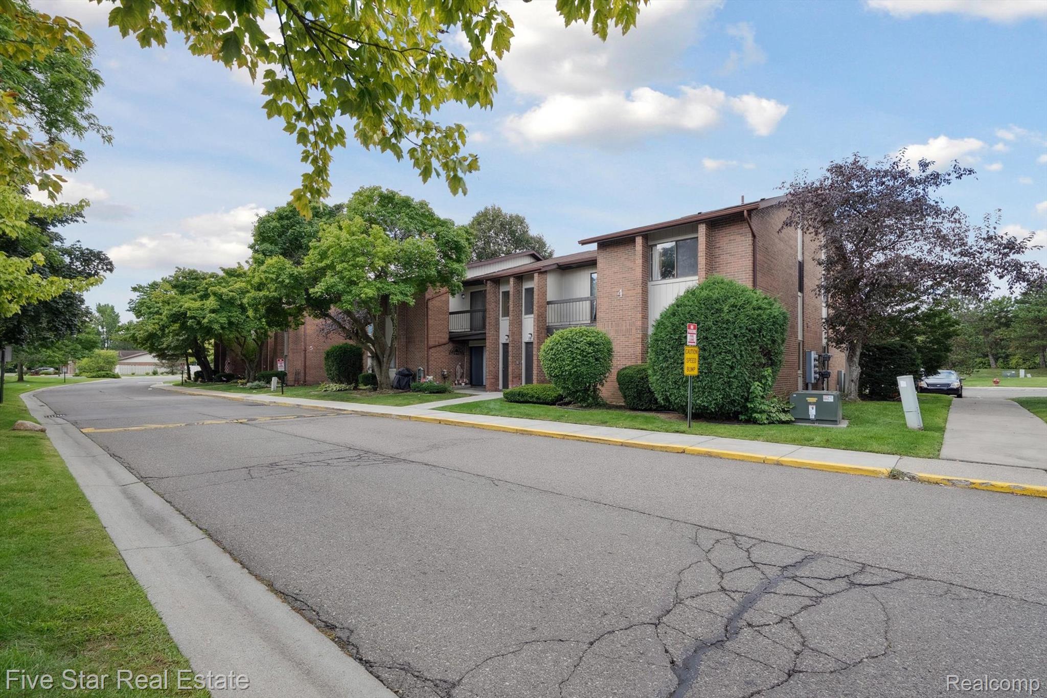 33873 Pondview Circle