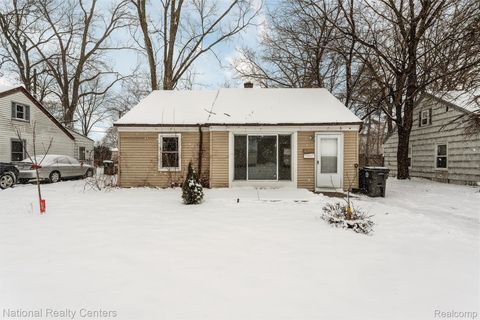 22141 Morton Street Oak Park City MI 48237