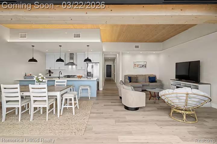 901 Adelaide Circle 602