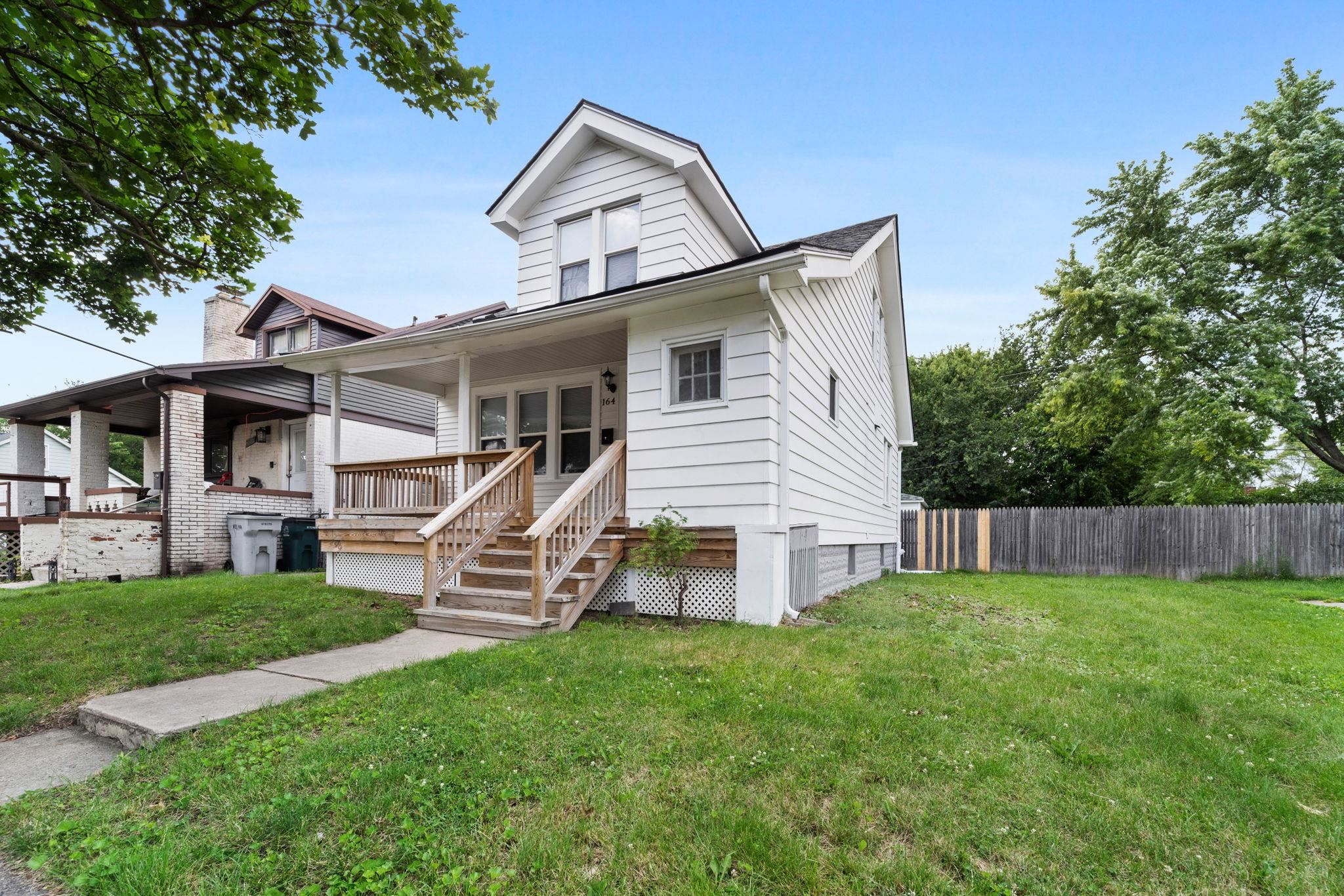 164 W Muir Avenue