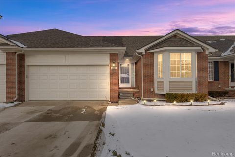 26167 Captains Landing Chesterfield Township MI 48051