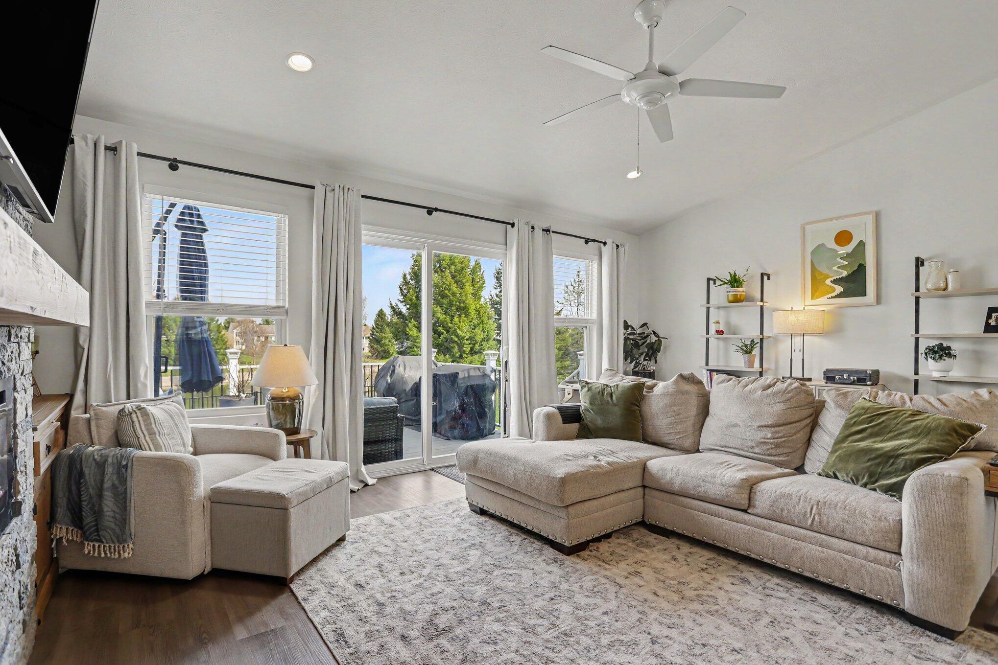 1637 Tea Pond Court