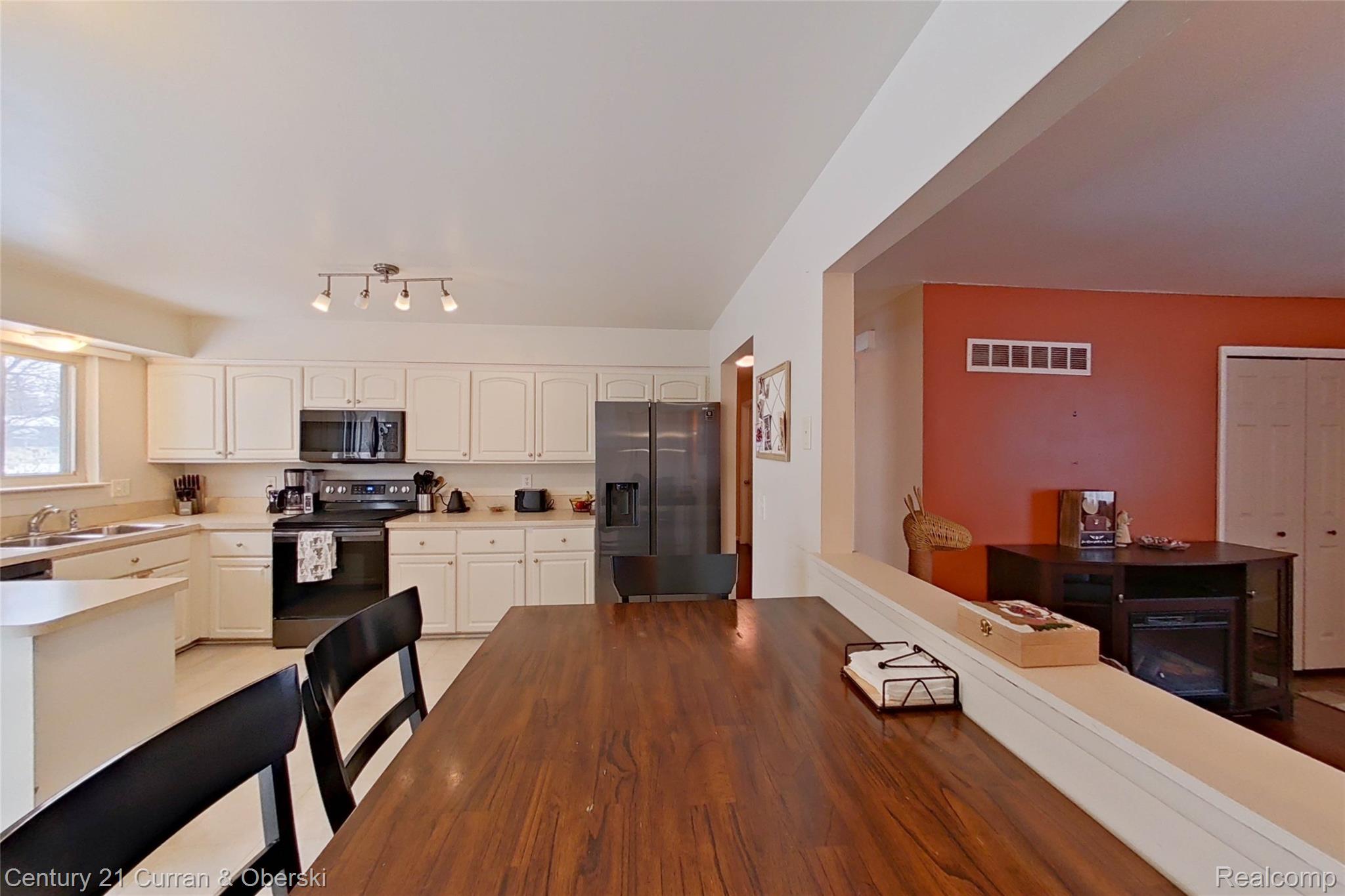 34455 Rhonswood Street