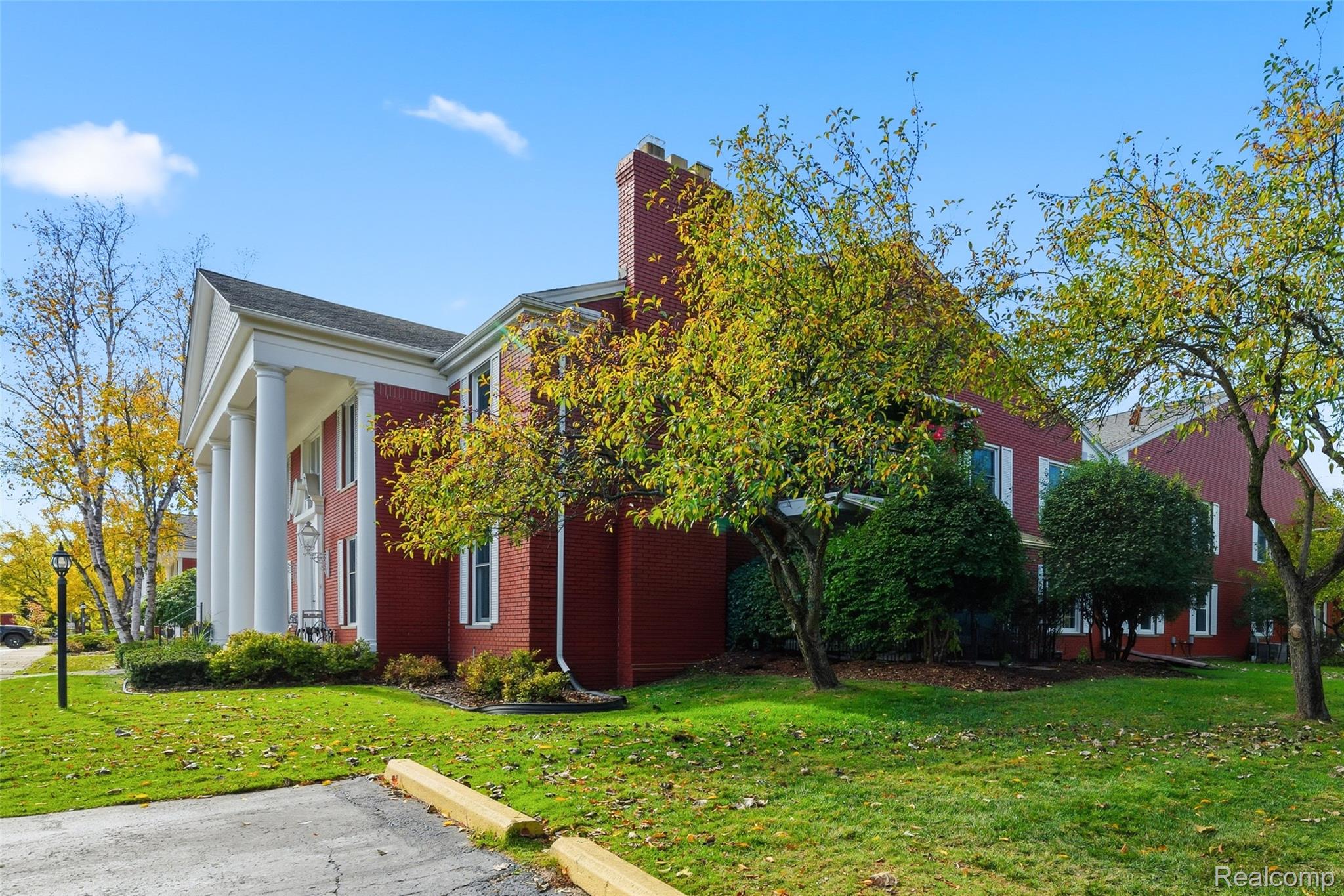 19710 13 Mile Road 107