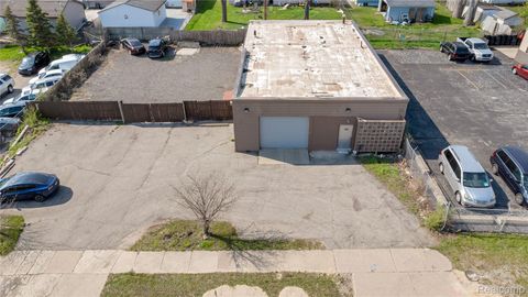 238 W Montcalm Street Pontiac City MI 48342