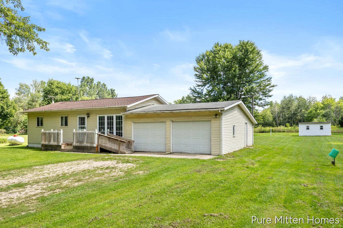 6118 Hawley Highway