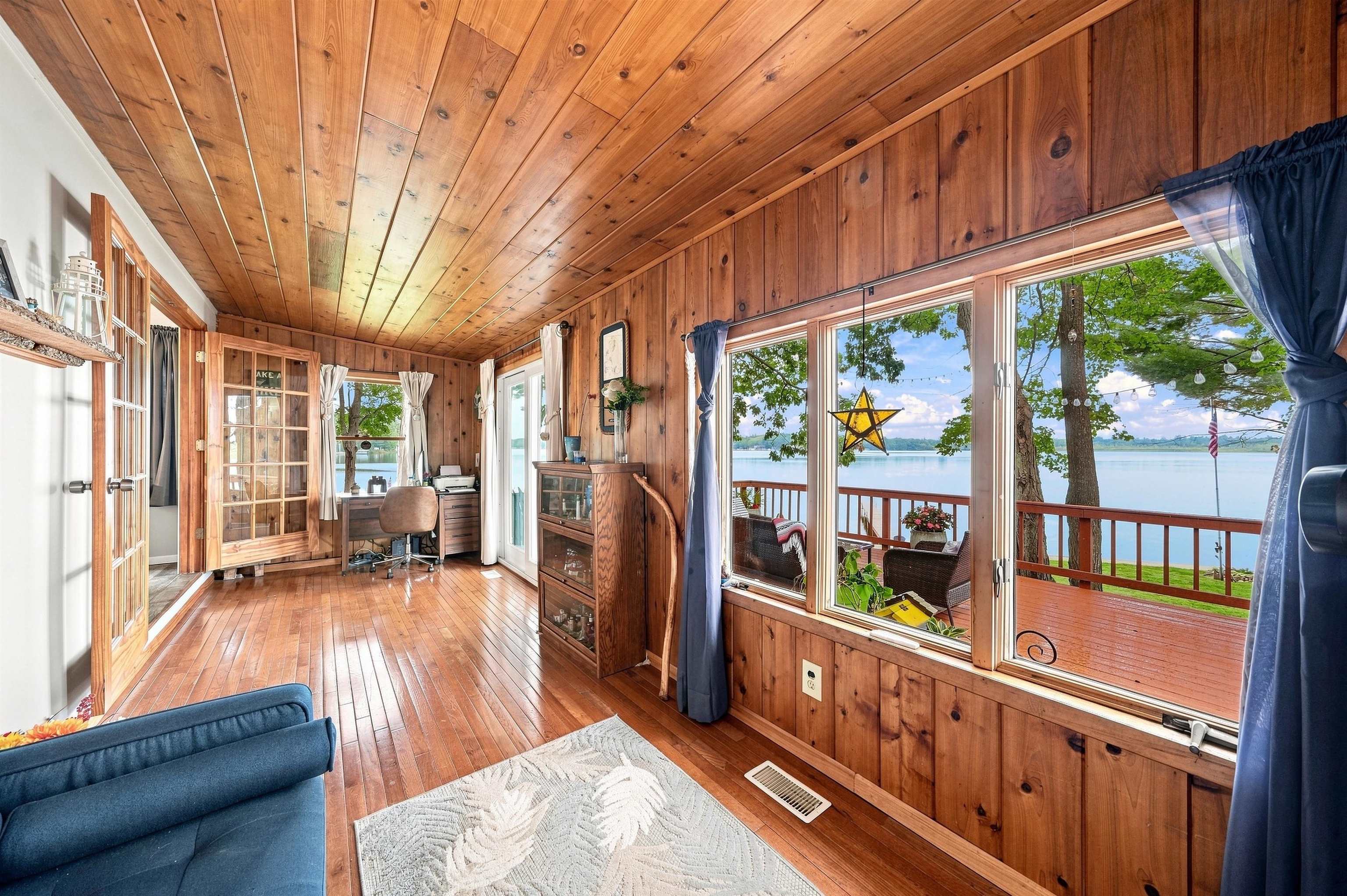 281 W Lake Drive