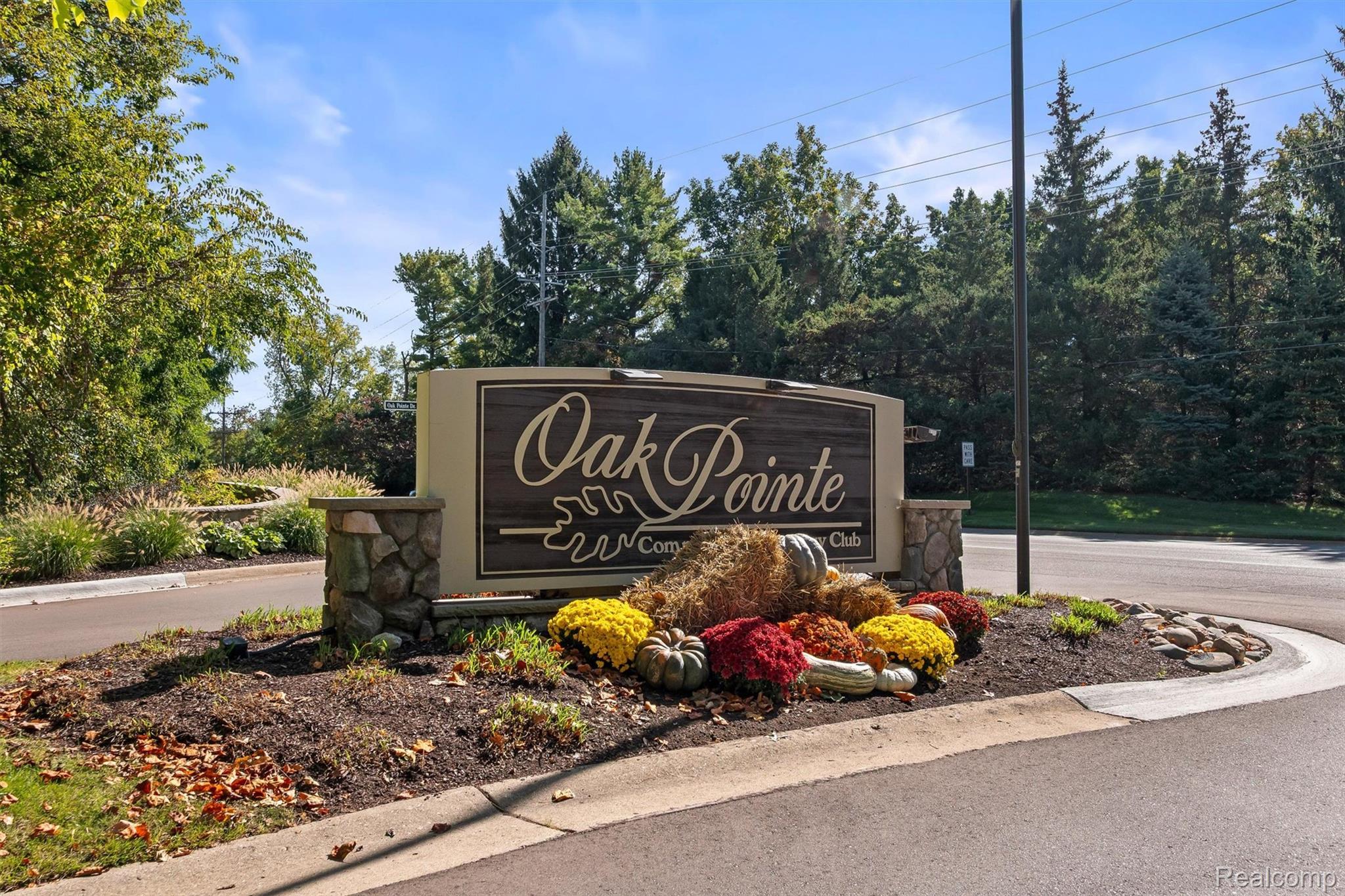 4868 Pine Eagles Court 1