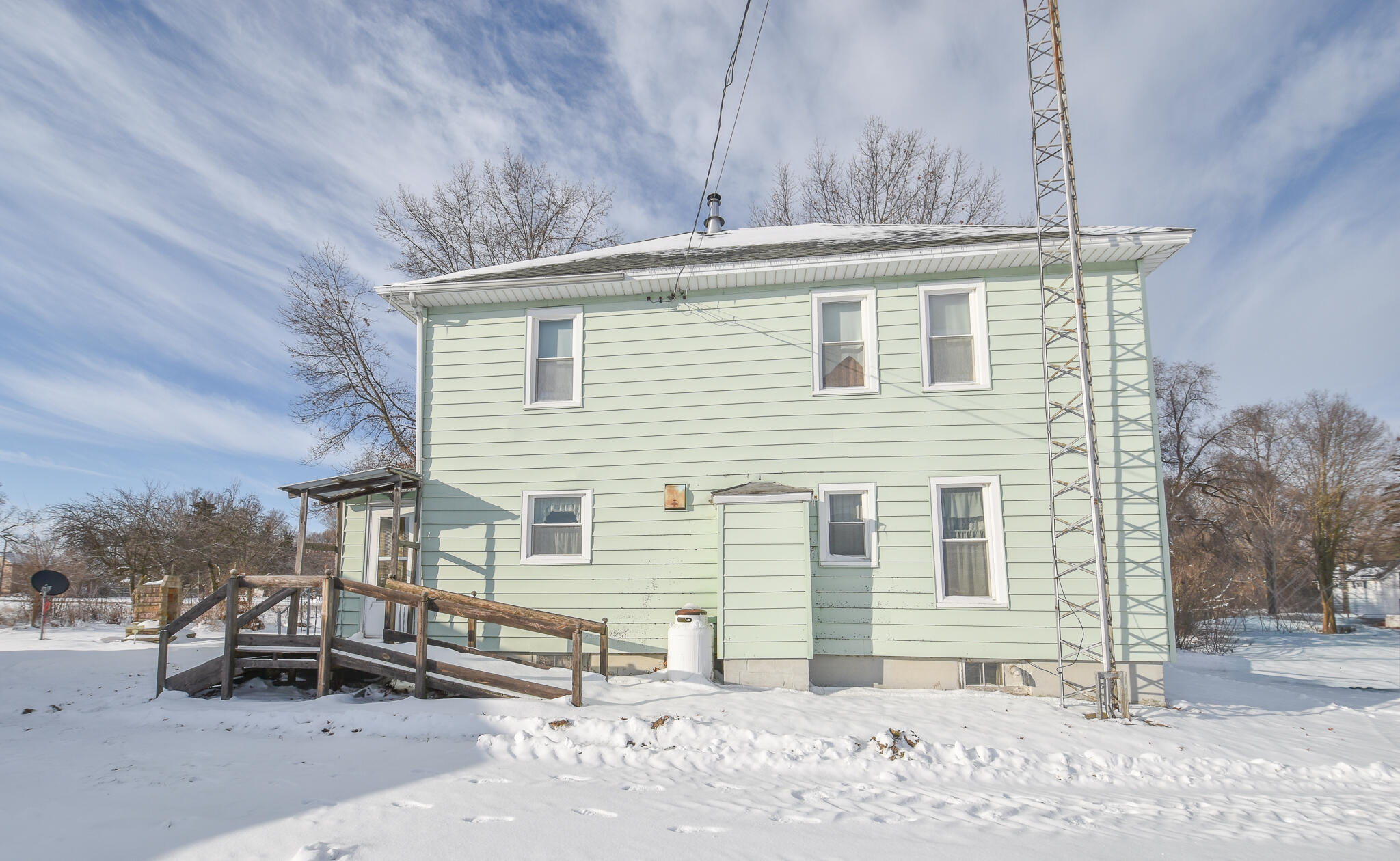 141 S Snow Prairie Road