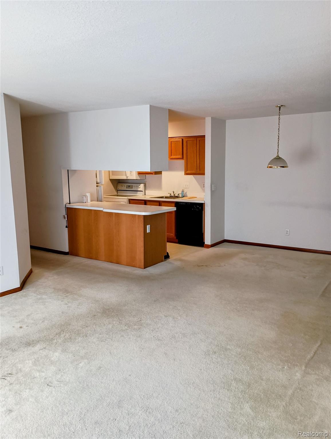 2246 Touchdown Court 1