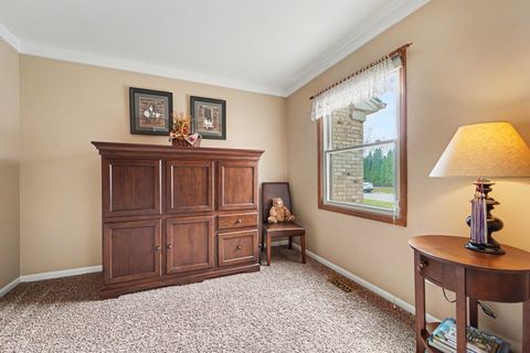 Tiny photo for 14836 Plymouth Crossing, Plymouth Charter Township, MI 48170 (MLS # 81026013502)