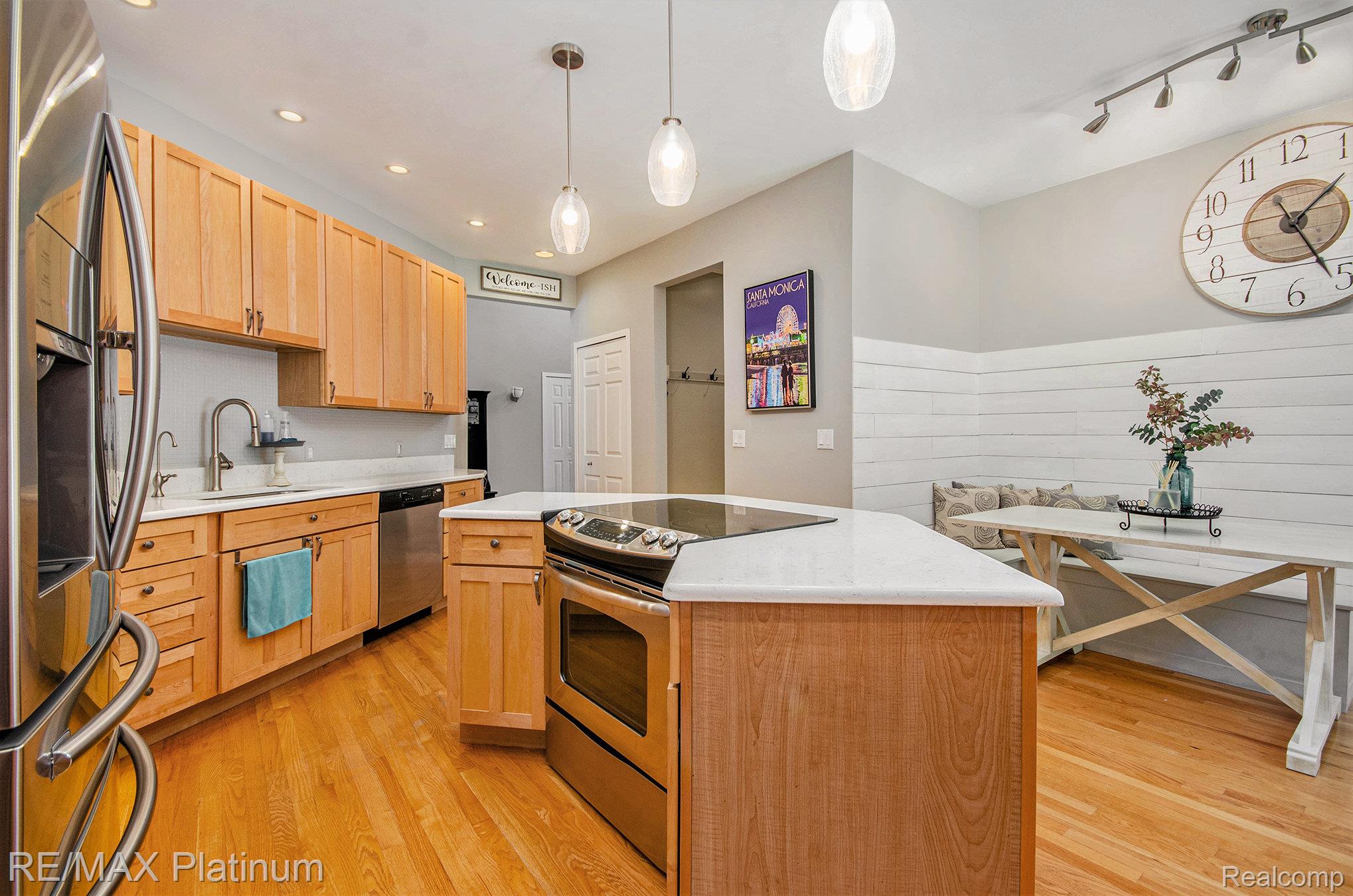 4090 ROLLING ACRES DRIVE