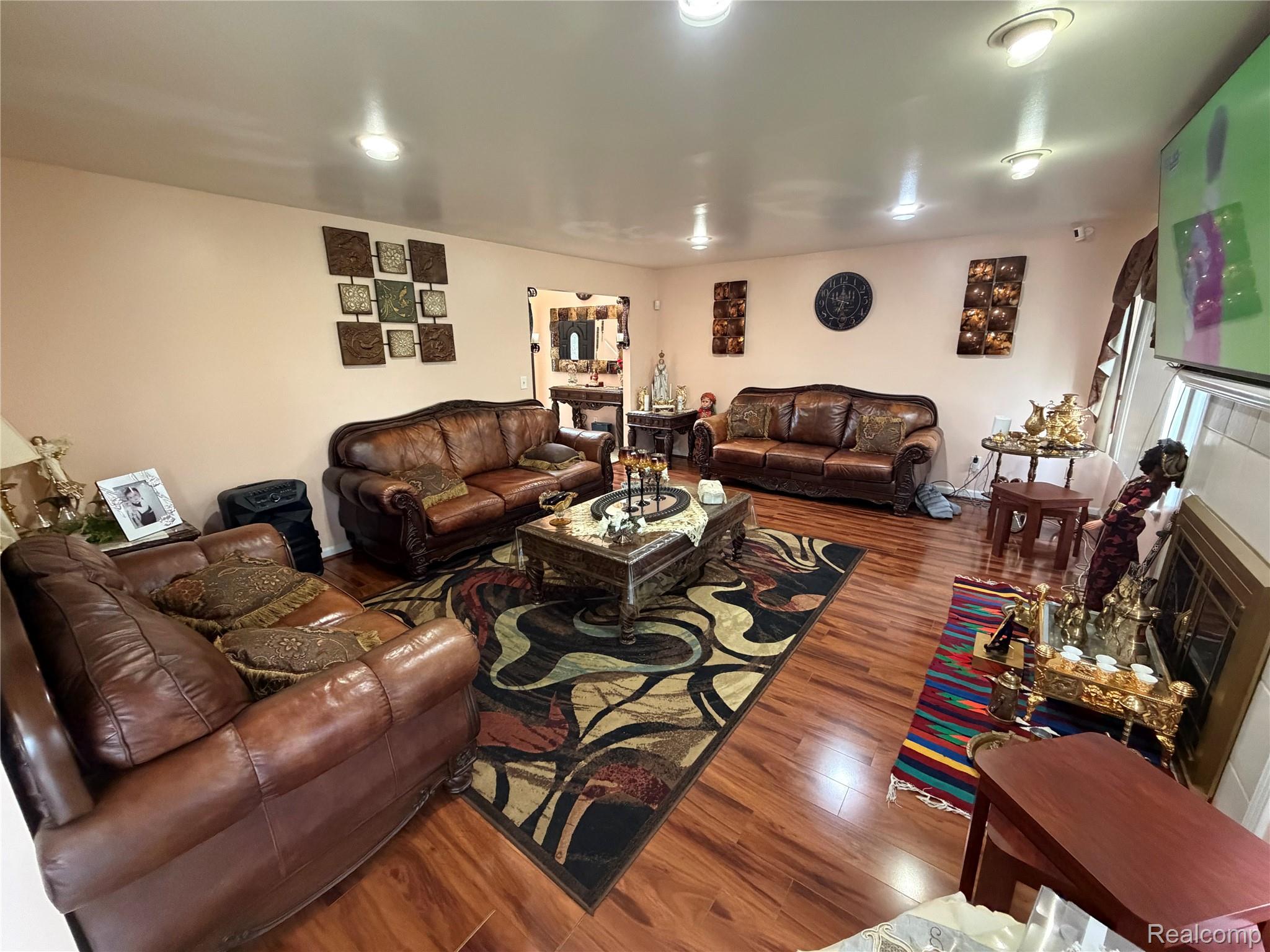 6153 Bianca Court