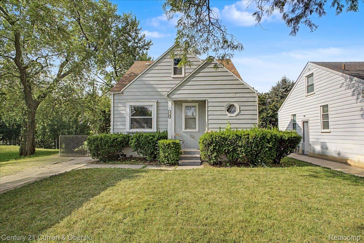 711 Lincoln Avenue