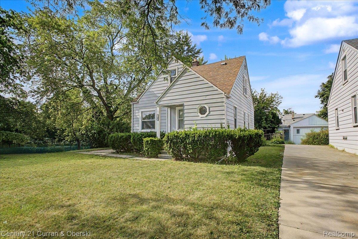 711 Lincoln Avenue