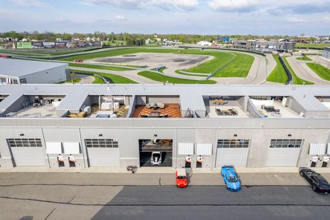 154 Speedway Pontiac City Oakland MI 48341