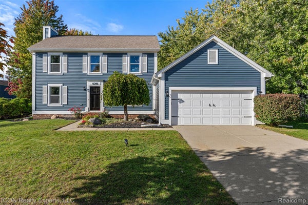 61346 DEAN DR, SOUTH LYON, MI 48178 - Image dc090fb0237d0d1cb7cbd367399141eb/3211929004